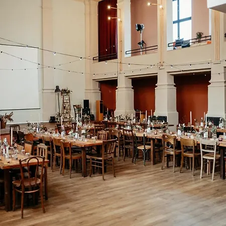 Raumquartier Zum Arbeiten Und Feiern Holiday home