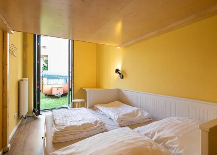 Raumquartier Zum Arbeiten Und Feiern Holiday home Brandenburg (Brandenburg an der Havel)