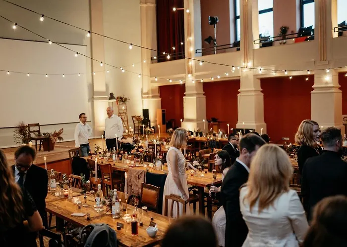 Raumquartier Zum Arbeiten Und Feiern 度假居 *